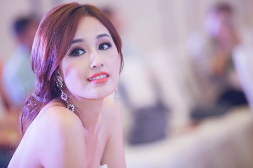 Nàng hậu đăng quang 10 năm vẫn hot và chuyện bị 