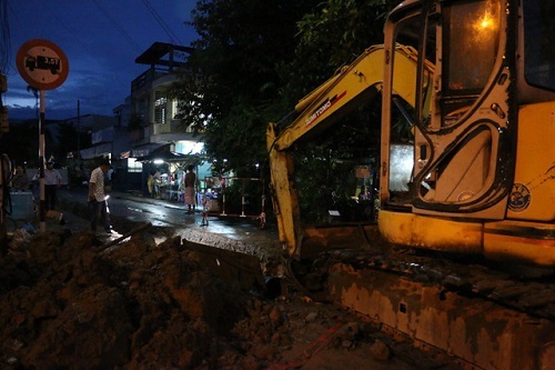 Sập hố công trình nước thải ngàn tỷ, 2 công nhân thương vong