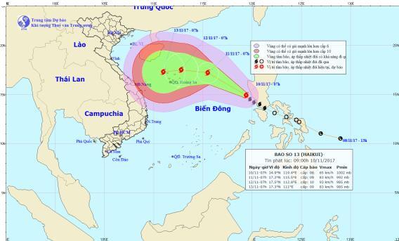 Bão số 13 đang quần thảo Biển Đông và có khả năng mạnh thêm