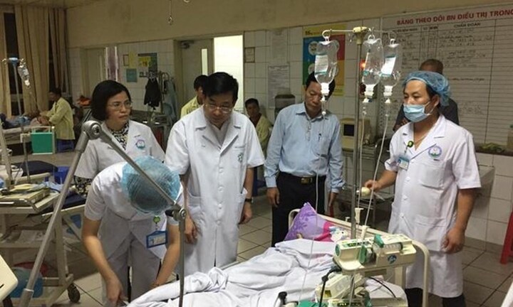 Giám đốc BV Đa khoa Hòa Bình trần tình việc đòi hóa đơn đỏ mua quan tài