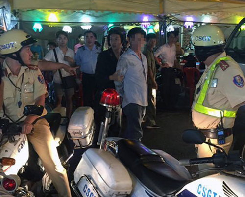 CSGT truy đuổi xe 