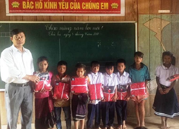 Chuyện về người thầy giáo gần 40 năm