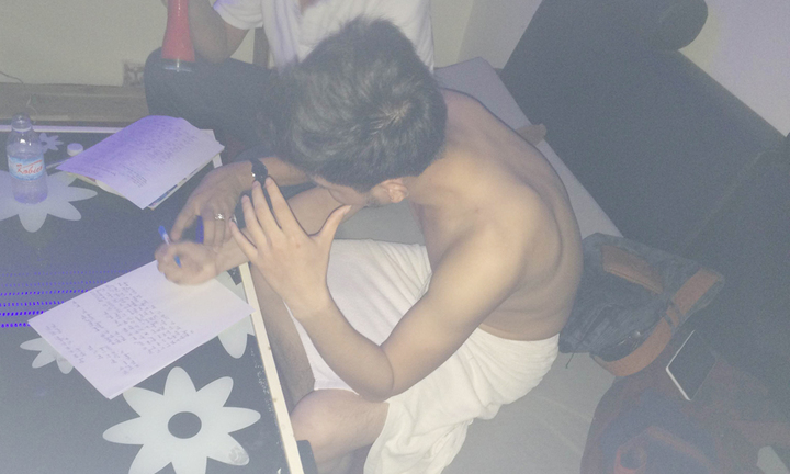 Phá đường dây hotboy bán dâm cho 