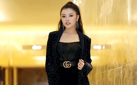 Sao mai Thu Hằng khoe vẻ nóng bỏng, cá tính tại sự kiện