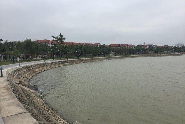 Hà Nội: Hoảng hồn phát hiện thi thể phụ nữ nổi trên mặt hồ