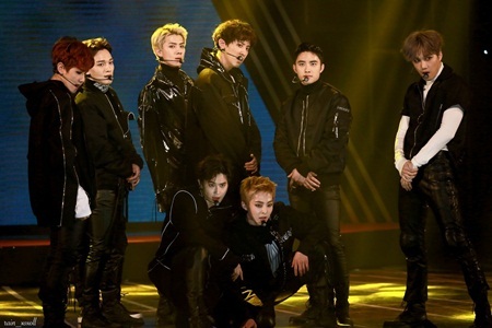 EXO, BTS sẽ có màn trình diễn huyền thoại tại MAMA 2017?