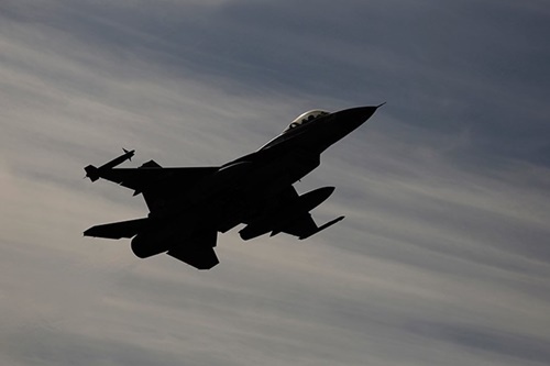 Máy bay chiến đấu Israel phóng tên lửa gần Damascus