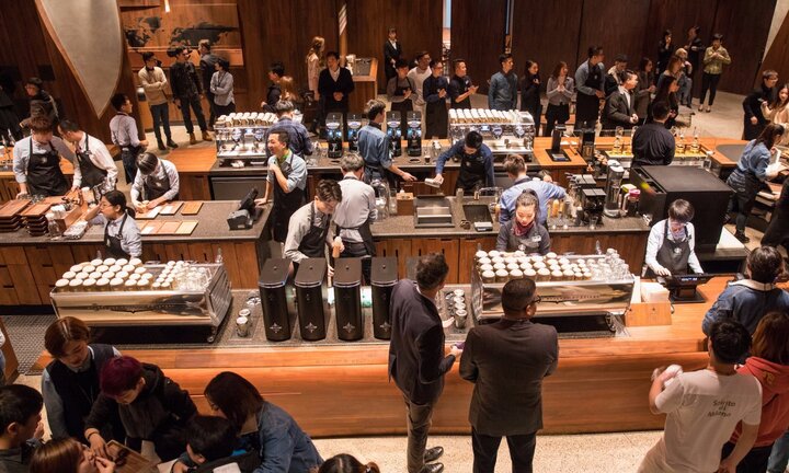 Ngắm cửa hàng Starbucks Roastery đẹp lung linh ở Trung Quốc