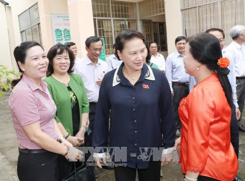 Chủ tịch Quốc hội giải đáp nhiều vấn đề 'nóng' về BOT, tham nhũng với cử tri Cần Thơ