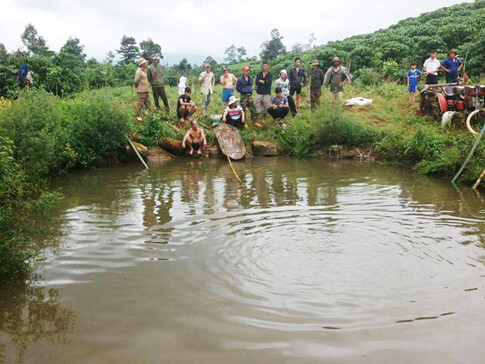 Điều tra nguyên nhân nam thanh niên tử vong dưới ao, nghi bị đánh