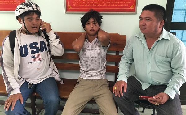 Tạm giữ thanh niên đốt quán cafe lúc nửa đêm