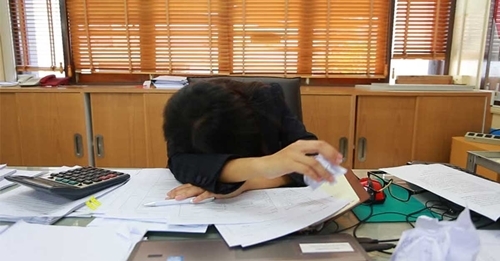 Làm việc quá sức: Người đột tử, kẻ tâm thần