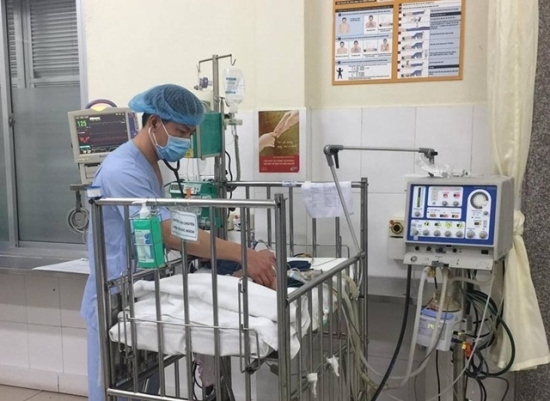 Nhiều trẻ 1 tháng tuổi bị xuất huyết não do thiếu vitamin K