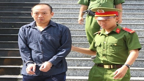 16 năm tù cho “yêu râu xanh” cưỡng bức bé gái 13 tuổi