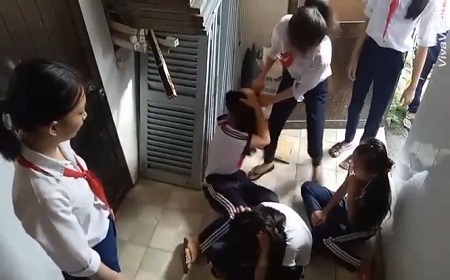 Cách giáo dục học sinh cá biệt hiệu quả: Kỷ luật kết hợp với tình yêu thương