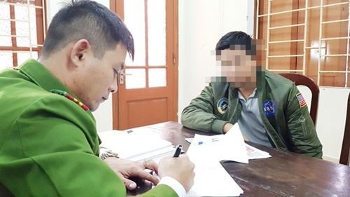 Nghịch tử đánh bố gãy xương sườn khai gì tại cơ quan điều tra?