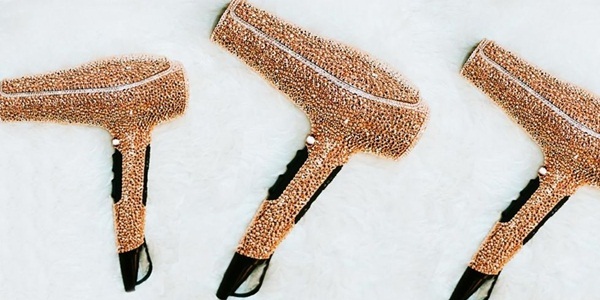 Chiếc máy sấy tóc có giá nhất 230 triệu đồng có gì đặc biệt?