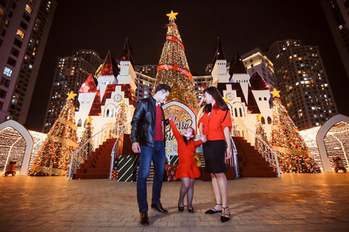 Giới trẻ 3 miền nô nức đón Giáng sinh ở xứ sở “Thiên thần”