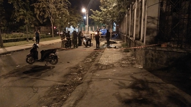 Điều tra vụ 2 thanh niên tử vong bất thường cạnh xe máy