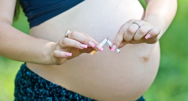 Tác hại của thuốc lá đối với sức khỏe sinh sản ở phụ nữ