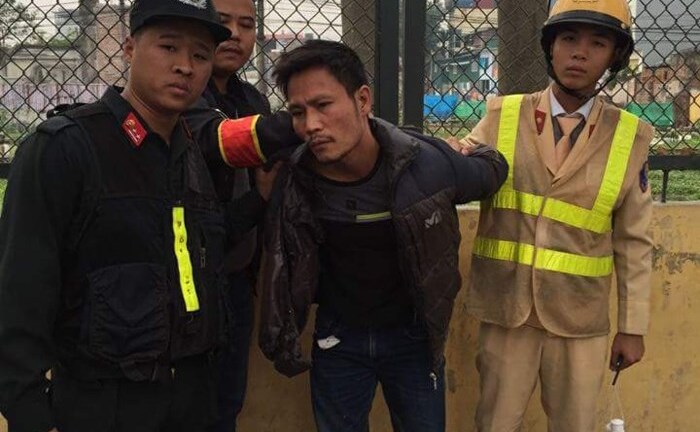 141 bắt nóng đối tượng cướp điện thoại, liều lĩnh bỏ chạy