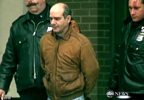 Ký ức kinh hoàng của bé gái Mỹ bị giam cầm, lạm dụng trong hầm tối 17 ngày