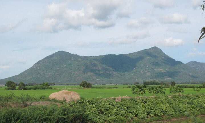 Bắt khẩn cấp nghi phạm cưỡng bức, sát hại cô gái chăn dê