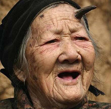 Hé lộ cuộc sống của “Phù thủy” ở nông thôn Trung Quốc