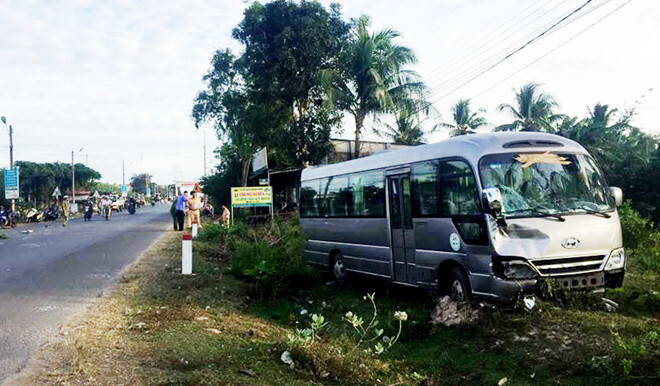 Ôtô khách va chạm với xe đạp điện, nữ sinh lớp 10 tử vong thương tâm