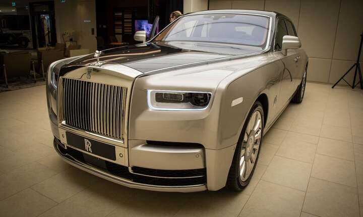 Rolls-Royce đạt doanh số