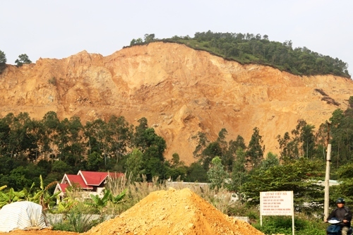 Cách chức Phó bí thư huyện ở Hải Phòng vì sai phạm đất đai