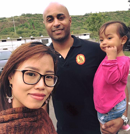 Cả làng tò mò khi chàng kỹ sư người Đức về quê thăm bạn gái Việt