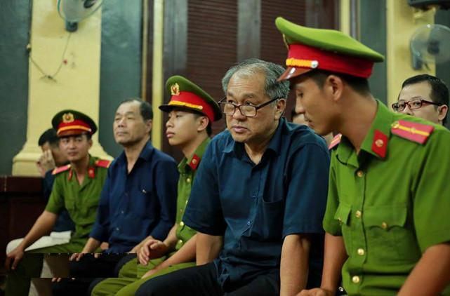 Viện kiểm sát đề nghị phạt Phạm Công Danh 20 năm tù, Trầm Bê 5-6 năm tù