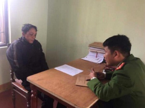 Tạm giữ nghi phạm trộm chó dùng kích điện tấn công cảnh sát