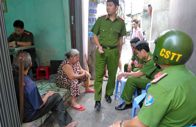 Điều tra vụ người đàn ông tâm thần đâm em trai rồi tự tử