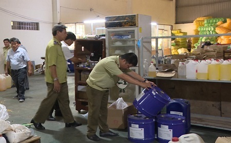 Phát hiện gần 500 nghìn sản phẩm dầu gội, sữa tắm 