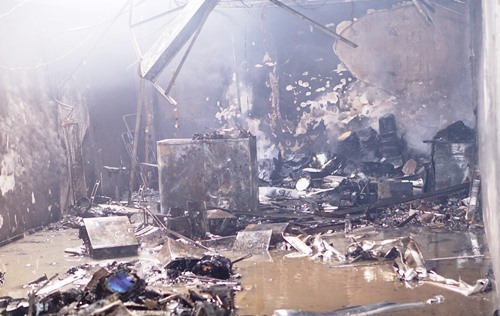 Cháy lớn tại công ty bảo hiểm ở Bình Dương