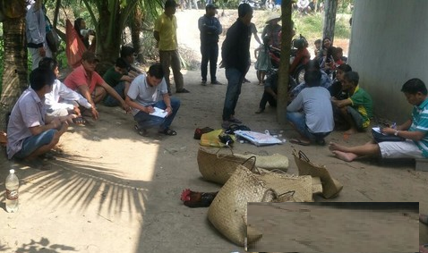 Đột kích tụ điểm đá gà giữa đồng, hàng chục