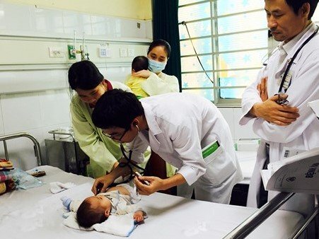 Bệnh nhân nhập viện do mắc cúm gia tăng, Bộ Y tế họp khẩn