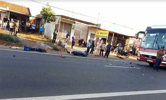 Tông trực diện vào ôtô khách, một phượt thủ tử vong