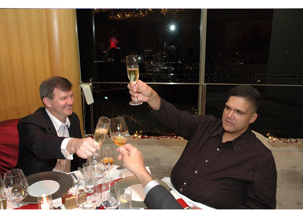 Hạm đội 7 của Mỹ bị mua chuộc như thế nào (Kỳ 1): Sa lưới tiệc 5 sao