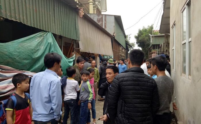 Xách dao sang đâm chết hàng xóm vì hát karaoke quá to