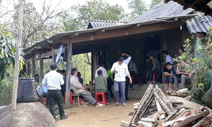 Cô gái trẻ ăn lá ngón tự tử vì...