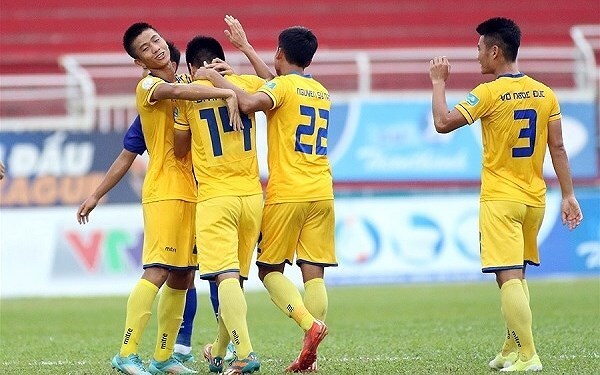 Sông Lam Nghệ An 2-0 Johor Darul Ta'zim: Tuyển thủ U23 tỏa sáng