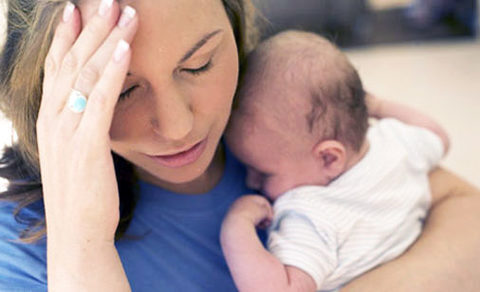 Thảm án đau lòng từ chứng trầm cảm sau sinh: Nguyên nhân do đâu?