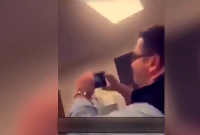 Thầy giáo thản nhiên quay cảnh học sinh đánh nhau bị cộng đồng mạng lên án