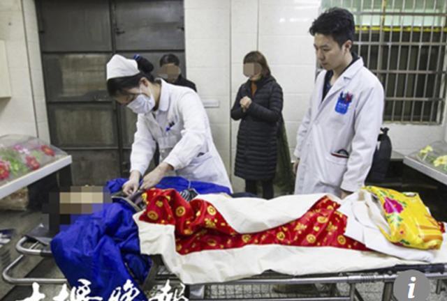 Tưởng chồng đã chết, vợ vội vàng đưa vào nhà xác, chỉ một phút sau điều kỳ lạ xảy ra