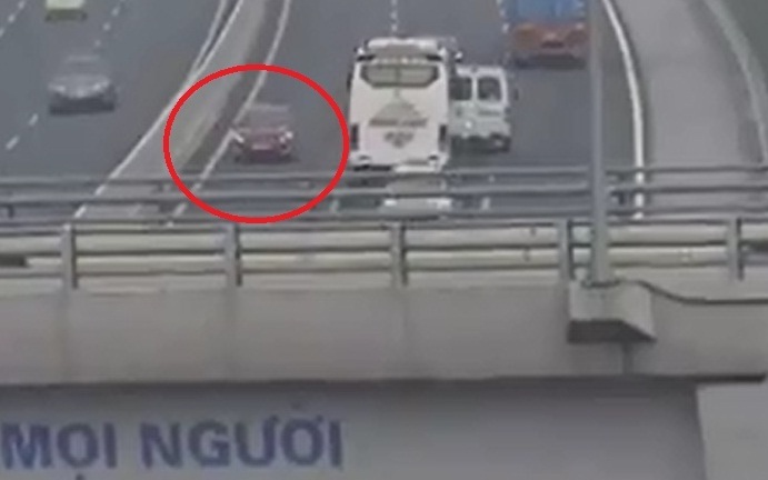 Nữ tài xế lái xe ngược chiều trên cao tốc Hà Nội – Hải Phòng có thể bị xử lý hình sự?