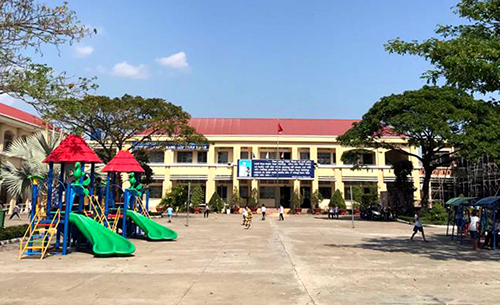 Cô giáo quỳ xin lỗi phụ huynh: Bộ trưởng GD&ĐT đề nghị bảo vệ danh dự của nhà giáo