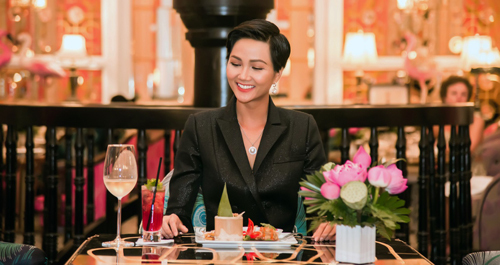 Tân Hoa hậu hoàn vũ H’Hen Niê trải nghiệm ẩm thực ấn tượng tại Khu nghỉ dưỡng mới đẳng cấp nhất thế giới